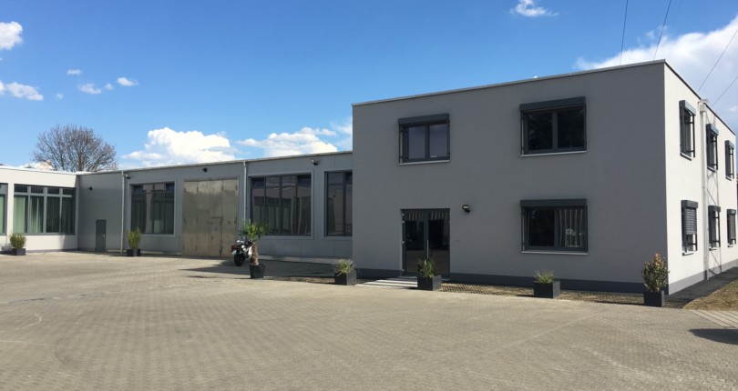 Neubau Bürogebäude mit Produktionshalle in Neu – Ulm